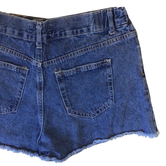 Love Tree Women’s Distressed Denim Shorts Size Large High Rise Frayed Hem - Picture 7 of 8